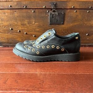 LOVE MOSCHINO RIVETED SLIP ON LEATHER DERBY SHOES